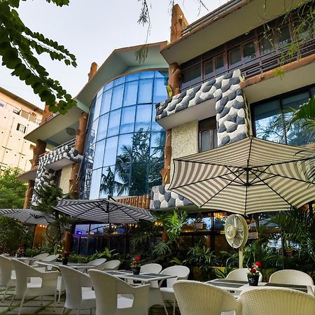 Oyo Cafe Garden Villa Патна Екстериор снимка